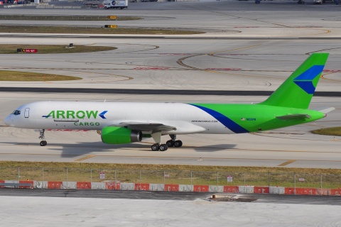 N822PB - 757-28A - Arrow Air - MIA - 15-05-2009