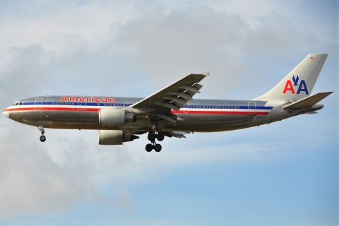 N90070 - A300-605R - American Airlines - MIA - 18-05-2009