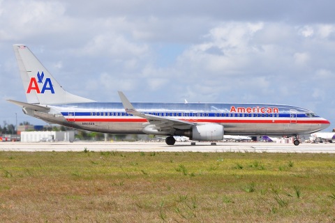 N903AN - 737-823(WL) - American Airlines - MIA - 16-05-2009
