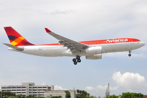 N968AV - A330-243 - Avianca - MIA - 19-05-2009