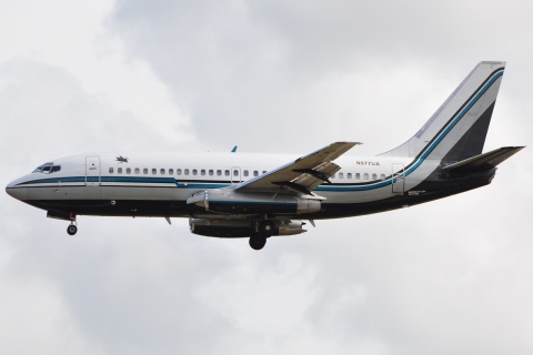 N977UA - 737-291 - Sky King - MIA - 15-05-2009
