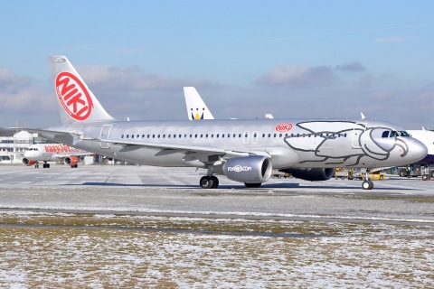OE-LEX - A320-214 - Niki - SZG - 28-02-2009