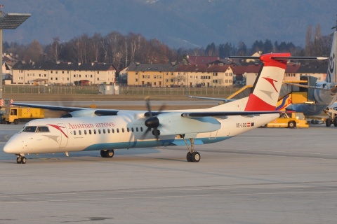 OE-LGG - DHC-8-402 - Austrian Arrows - SZG - 21-03-2009