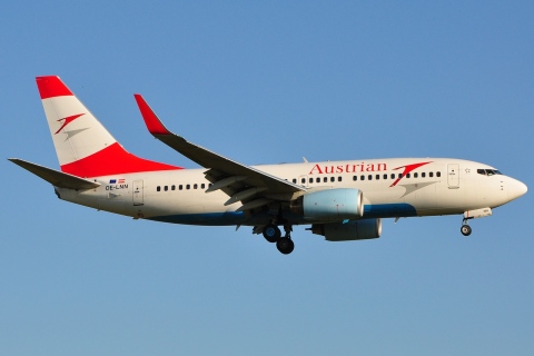 OE-LNN - 737-7Z9(WL) - Austrian Airlines - BRU - 04-08-2009