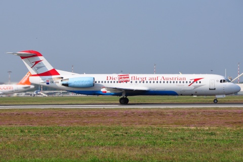OE-LVJ - Fokker 100 - Austrian Arrows - MXP - 22-09-2009