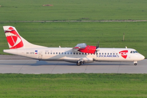 OK-XFD - ATR 72-202 - CSA Czech Airlines - BTS - 24-04-2009
