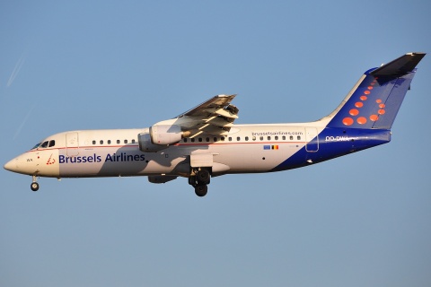 OO-DWA - RJ100 - Brussels Airlines - BRU - 01-04-2009