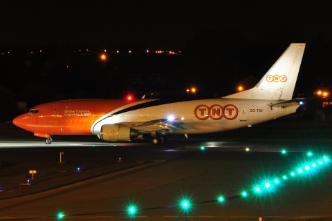 OO-TNI - 737-301 - TNT Airways - LGG - 02-10-2009b