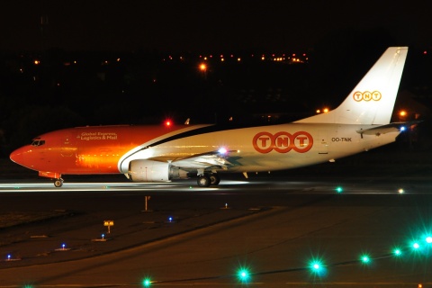 OO-TNK - 737-301 - TNT Airways - LGG - 02-10-2009