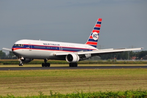 PH-MCL - 767-31A(ER) - Martinair Holland - AMS - 18-08-2009
