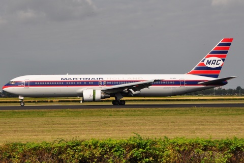 PH-MCL - 767-31A(ER) - Martinair Holland - AMS - 18-08-2009b