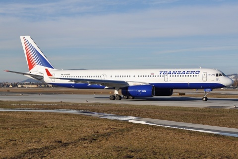 RA-64509 - Tupolev Tu-214 - Transaero Airlines - SZG - 28-02-2009c