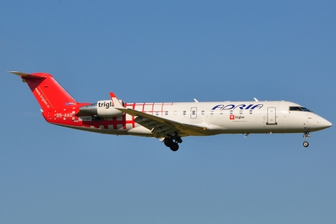 S5-AAD - CRJ-200LR - Adria Airways - AMS - 23-06-2009