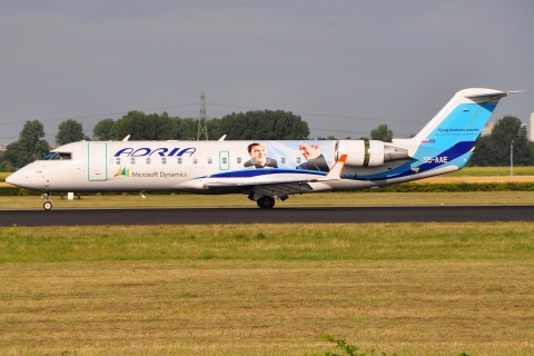 S5-AAE - CRJ-200LR - Adria Airways - AMS - 18-08-2009