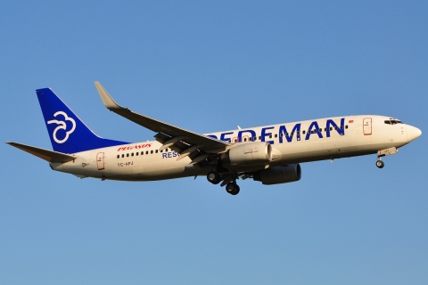 TC-APJ - 737-86N(WL) - Pegasus - BRU - 04-08-2009