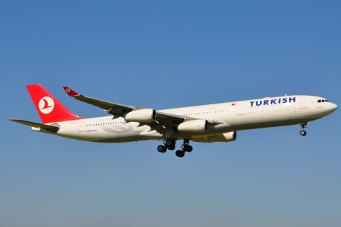 TC-JIJ - A340-313 - Turkish Airlines - AMS - 23-06-2009