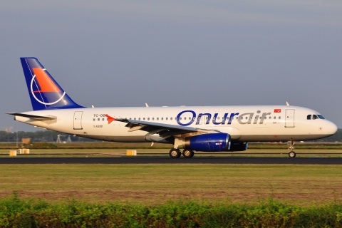 TC-OBD - A320-211 - Onur Air - AMS - 18-08-2009