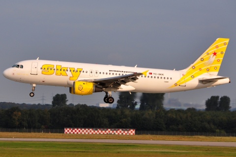 TC-SKK - A320-211 - Sky Airlines - DUS - 06-09-2009