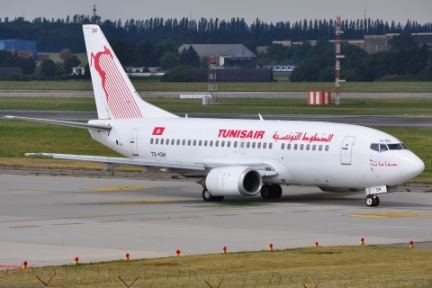 TS-IOH - 737-5H3 - Tunisair - LGG - 08-07-2009