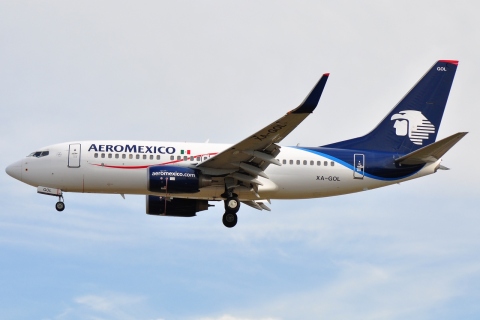 XA-GOL - 737-752(WL) - Aeromexico - MIA - 15-05-2009