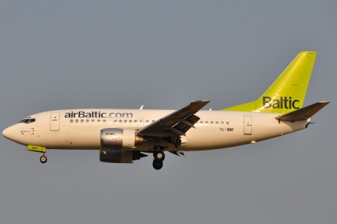 YL-BBF - 737-548(WL) - Air Baltic - BRU - 02-07-2009