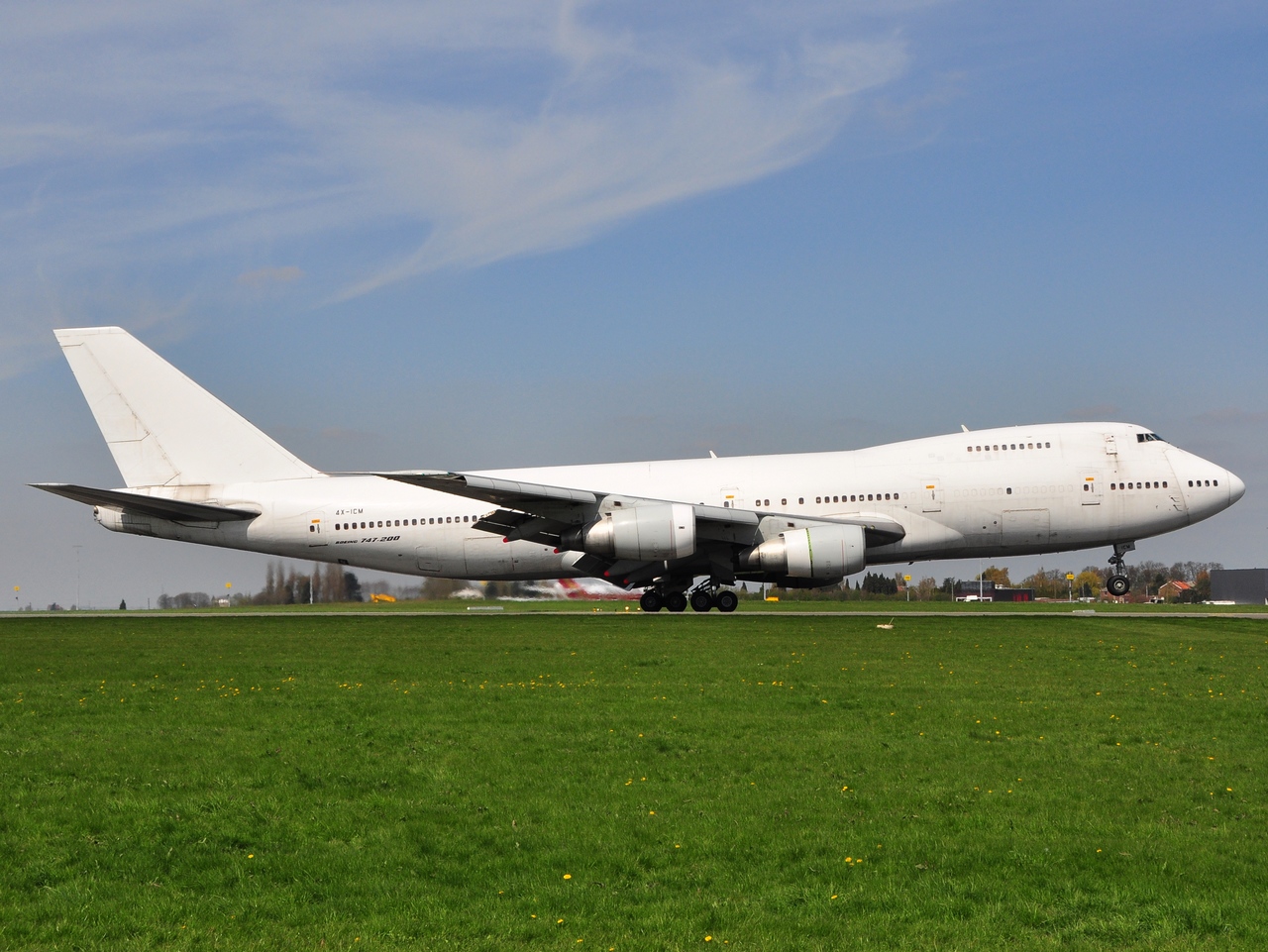 4X-ICM - 747-271C - Cargo Airlines - LGG - 22-04-2010