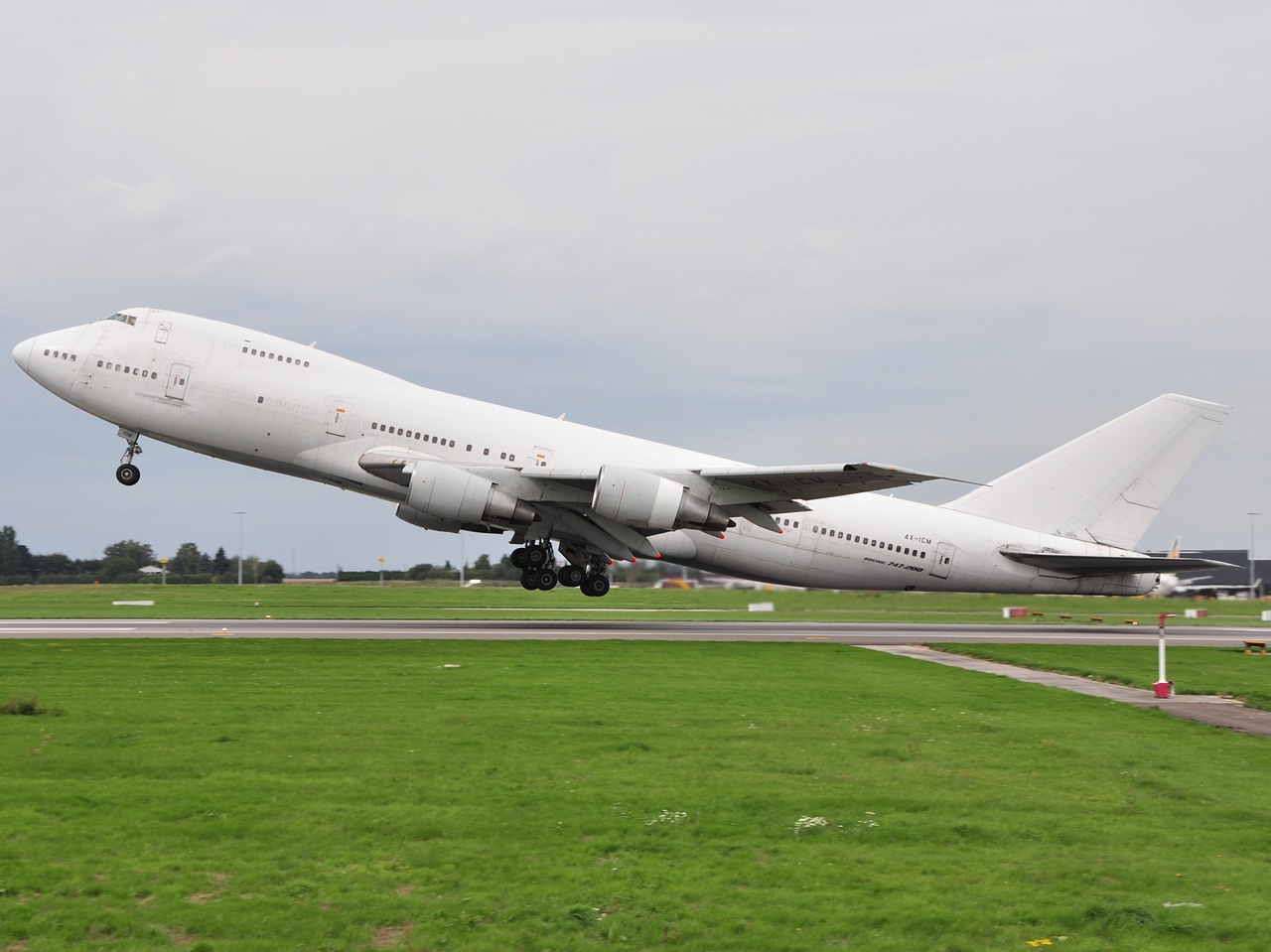 4X-ICM - 747-271C - Cargo Airlines - LGG - 22-08-2010