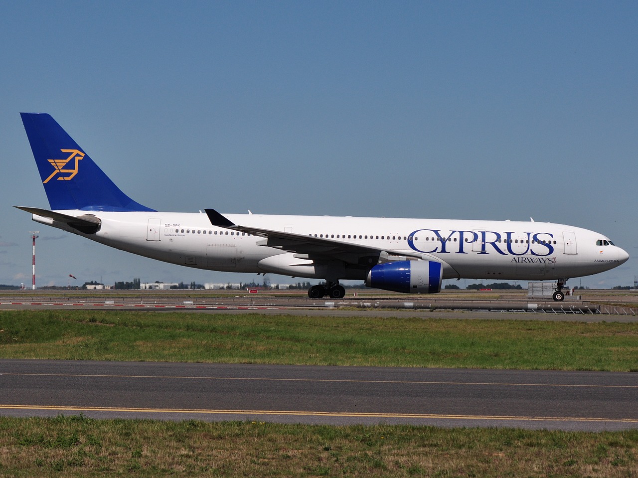 5B-DBS - A330-243 - Cyprus Airways - CDG - 21-08-2010
