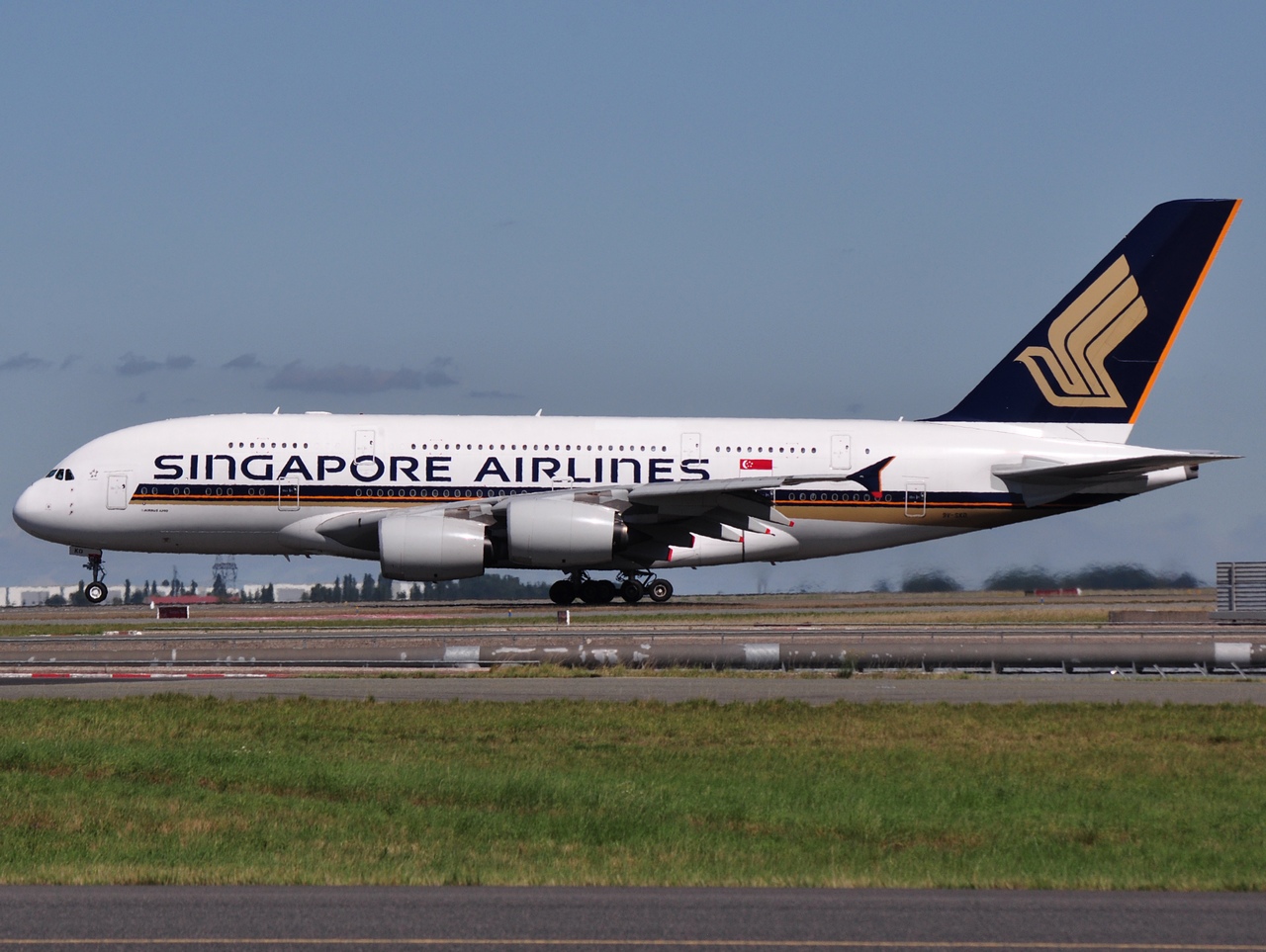 9V-SKD - A380-841 - Singapore Airlines - CDG - 21-08-2010