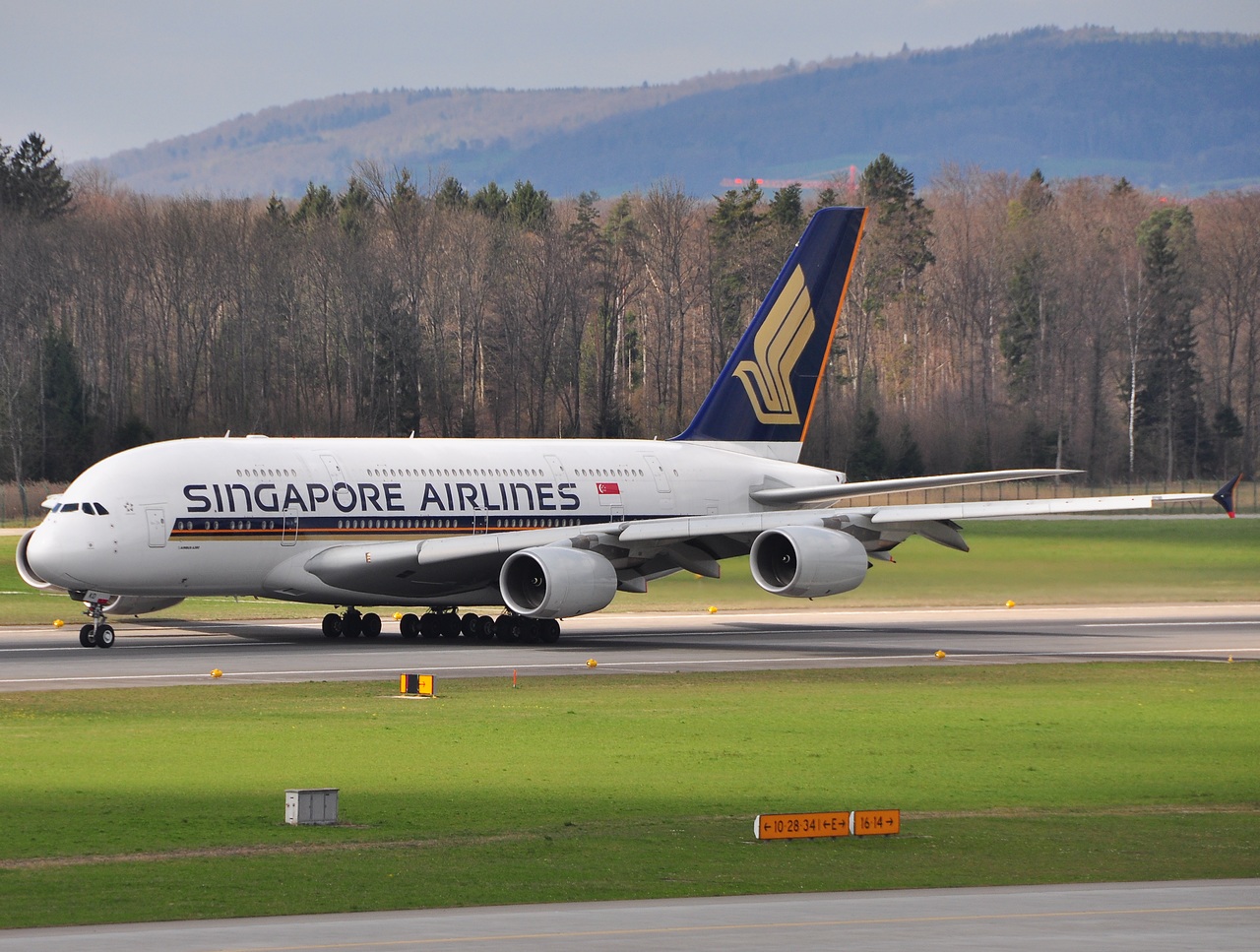 9V-SKD - A380-841 - Singapore Airlines - ZRH - 11-04-2010e