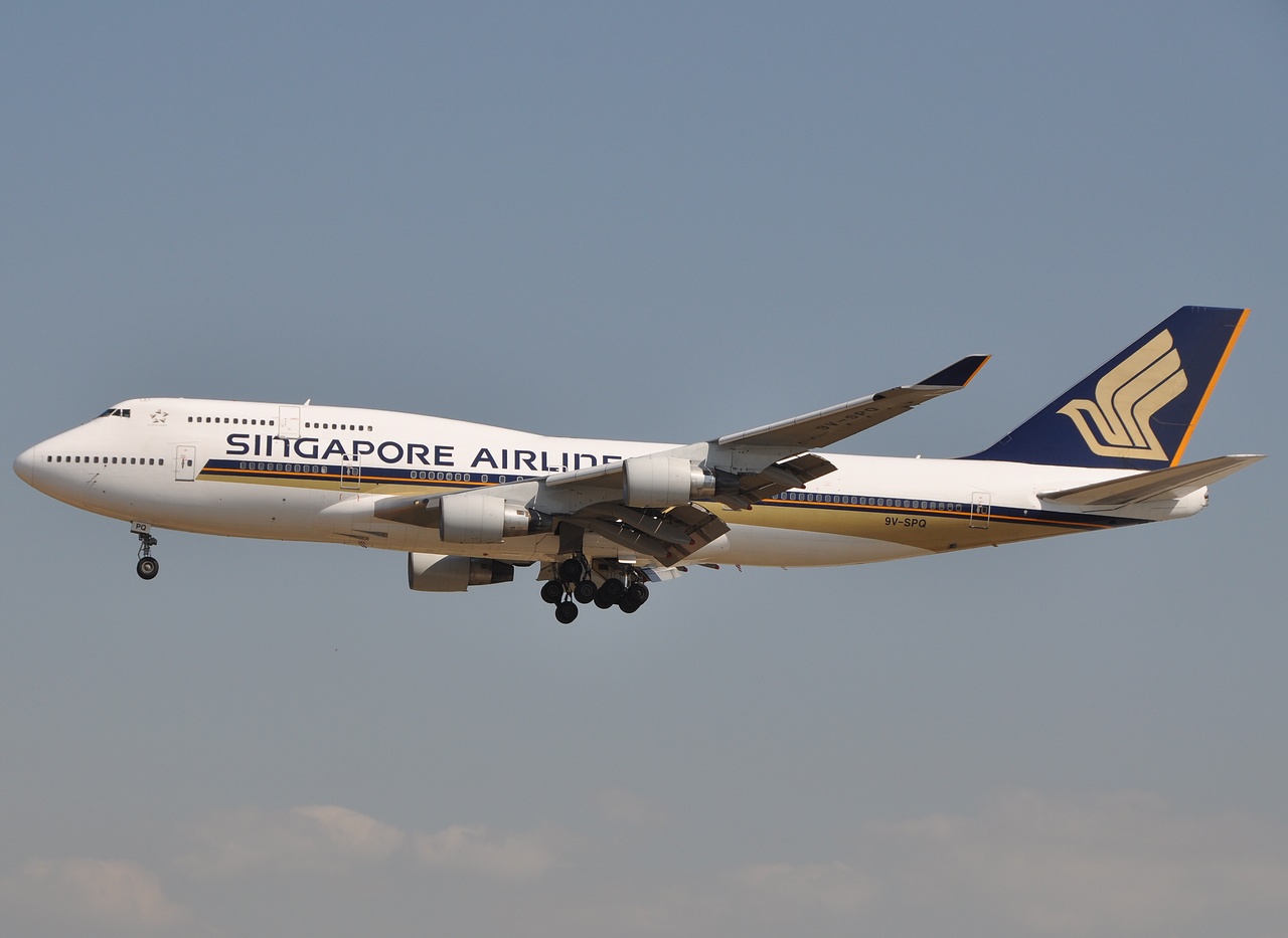 9V-SPQ - 747-412 - Singapore Airlines - FRA - 07-07-2010