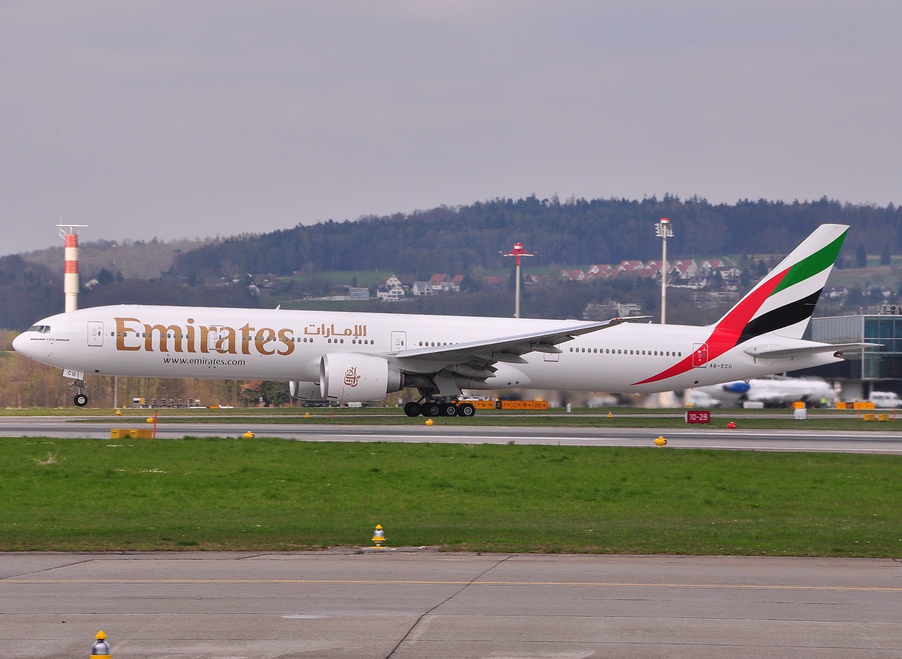 A6-ECB - 777-31H(ER) - Emirates - ZRH - 10-04-2010