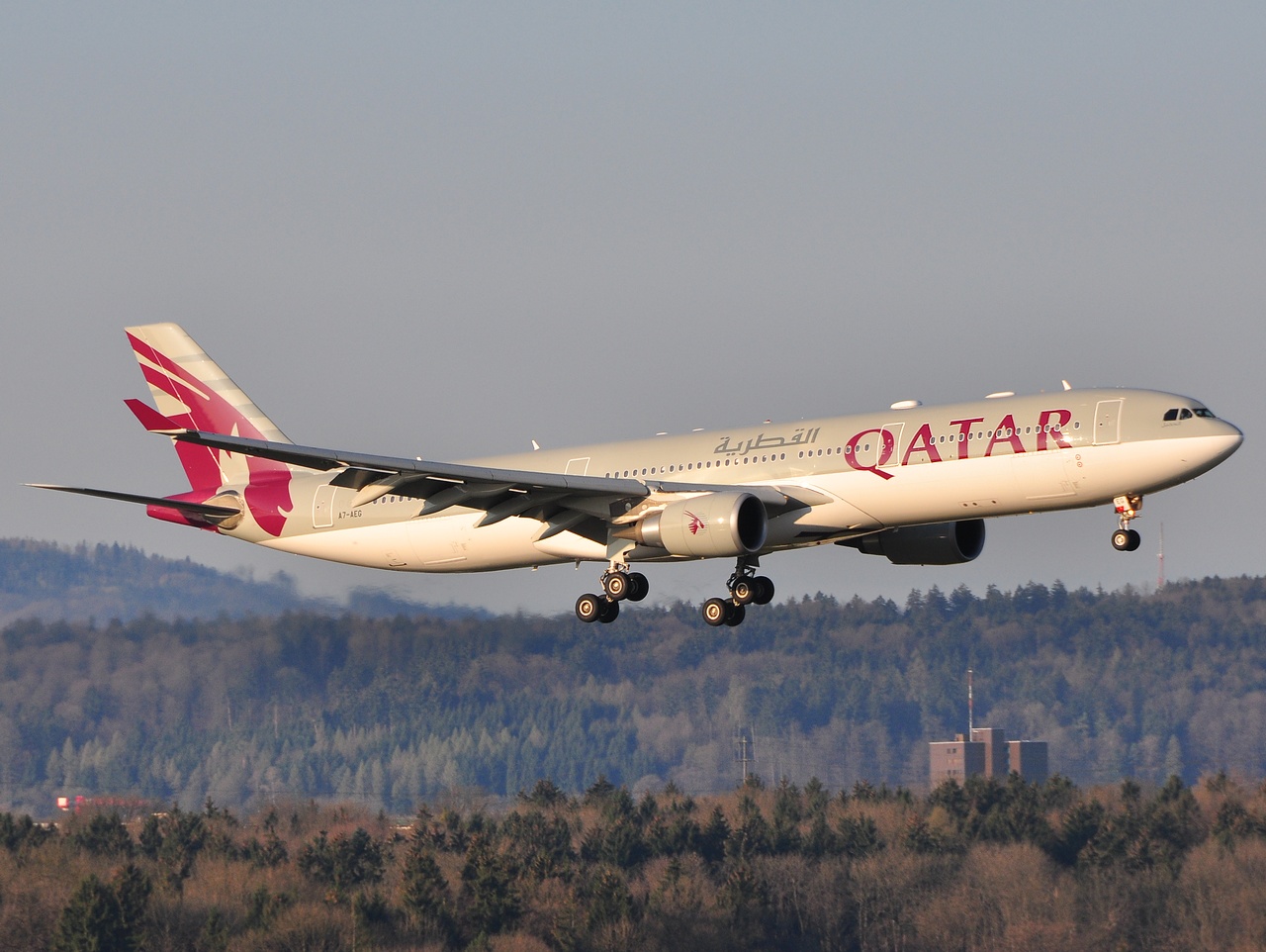 A7-AEG - A330-302 - Qatar Airways - ZRH - 11-04-2010