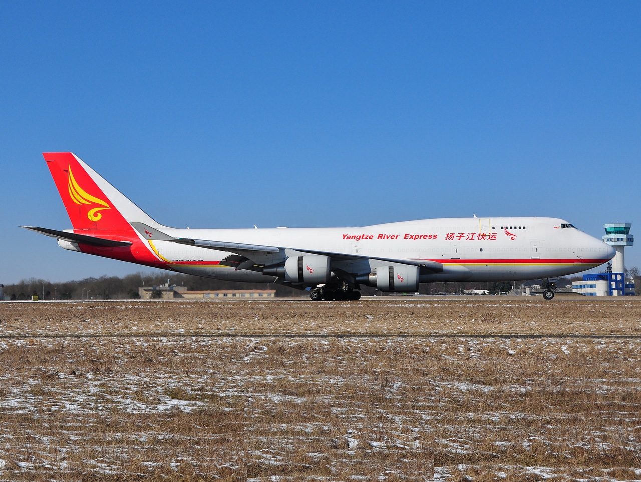 B-2435 - 747-481D - Yangtze River Express - LUX - 07-03-2010