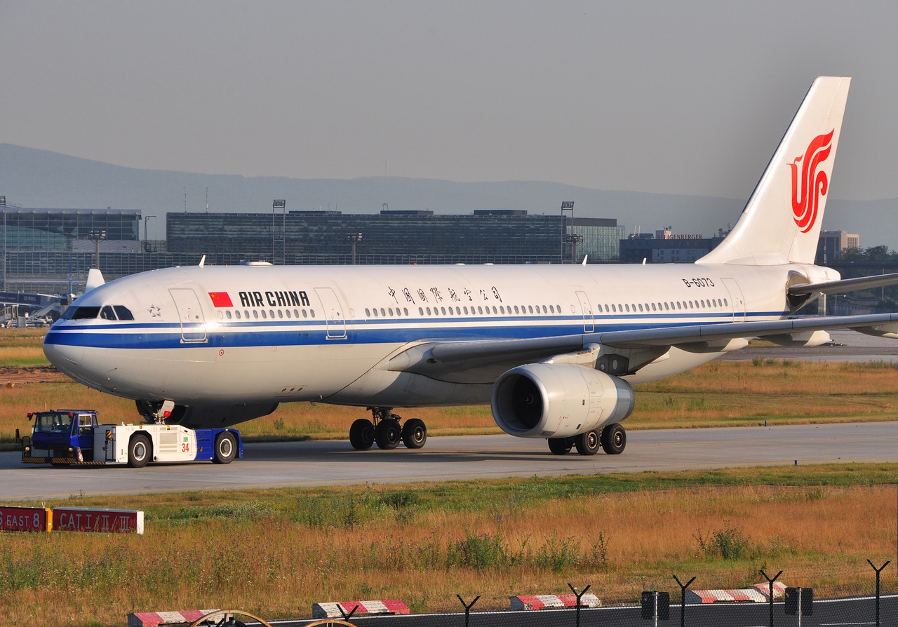 B-6073 - A330-243 - Air China - FRA - 07-07-2010
