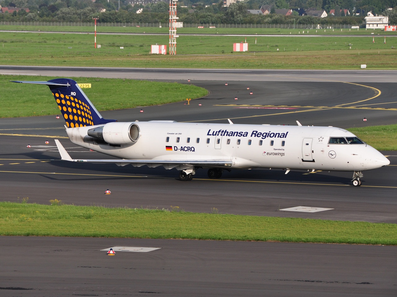 D-ACRQ - CRJ-200LR - Lufthansa Regional - DUS - 11-09-2010