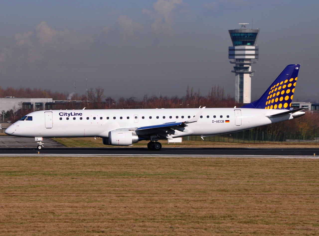 D-AECB - ERJ-190LR (ERJ-190-100 LR) - Lufthansa Cityline - BRU - 02-03-2010