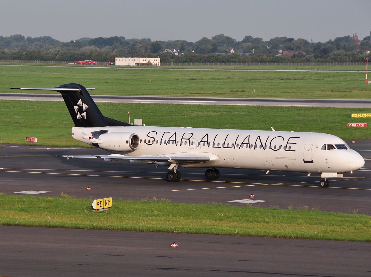 D-AFKF - Fokker 100 - Contact Air - DUS - 11-09-2010