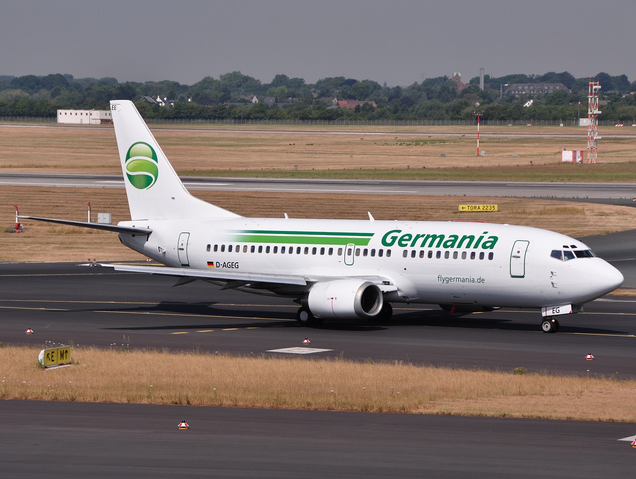 D-AGEG - 737-35B - Germania - DUS - 10-07-2010b