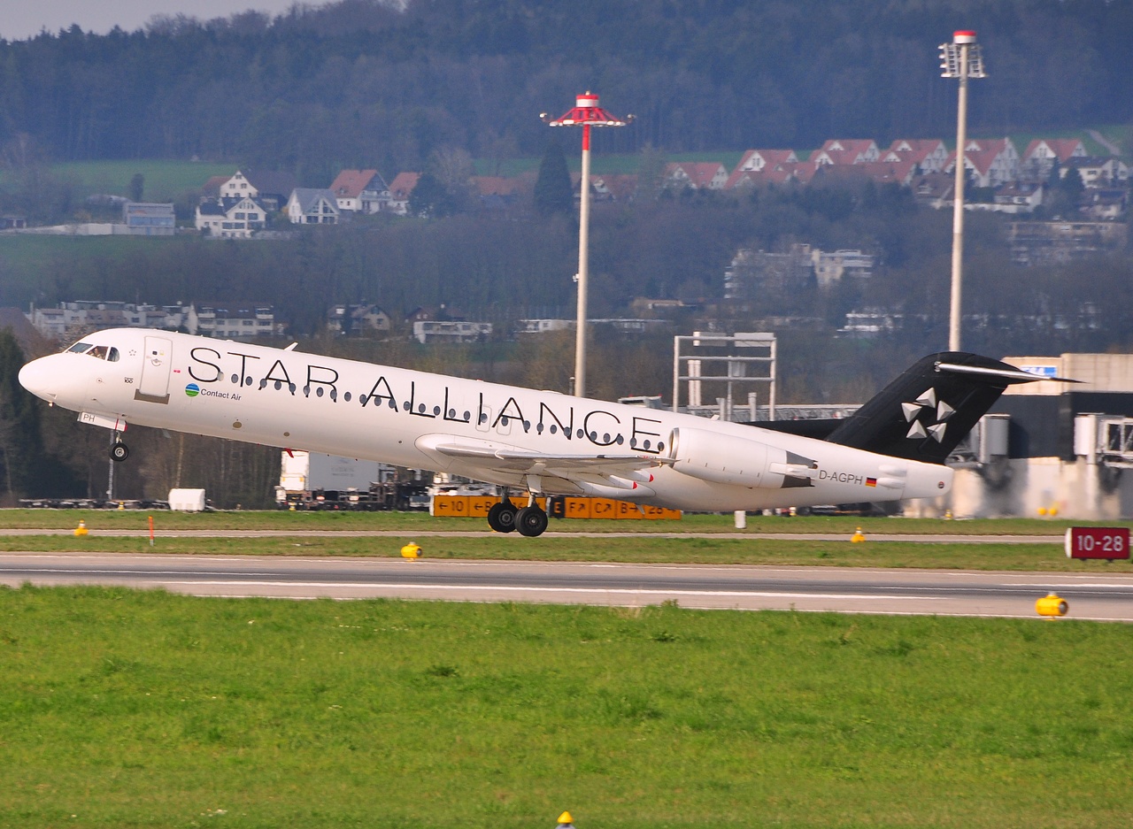 D-AGPH - Fokker 100 - Contact Air - ZRH - 10-04-2010