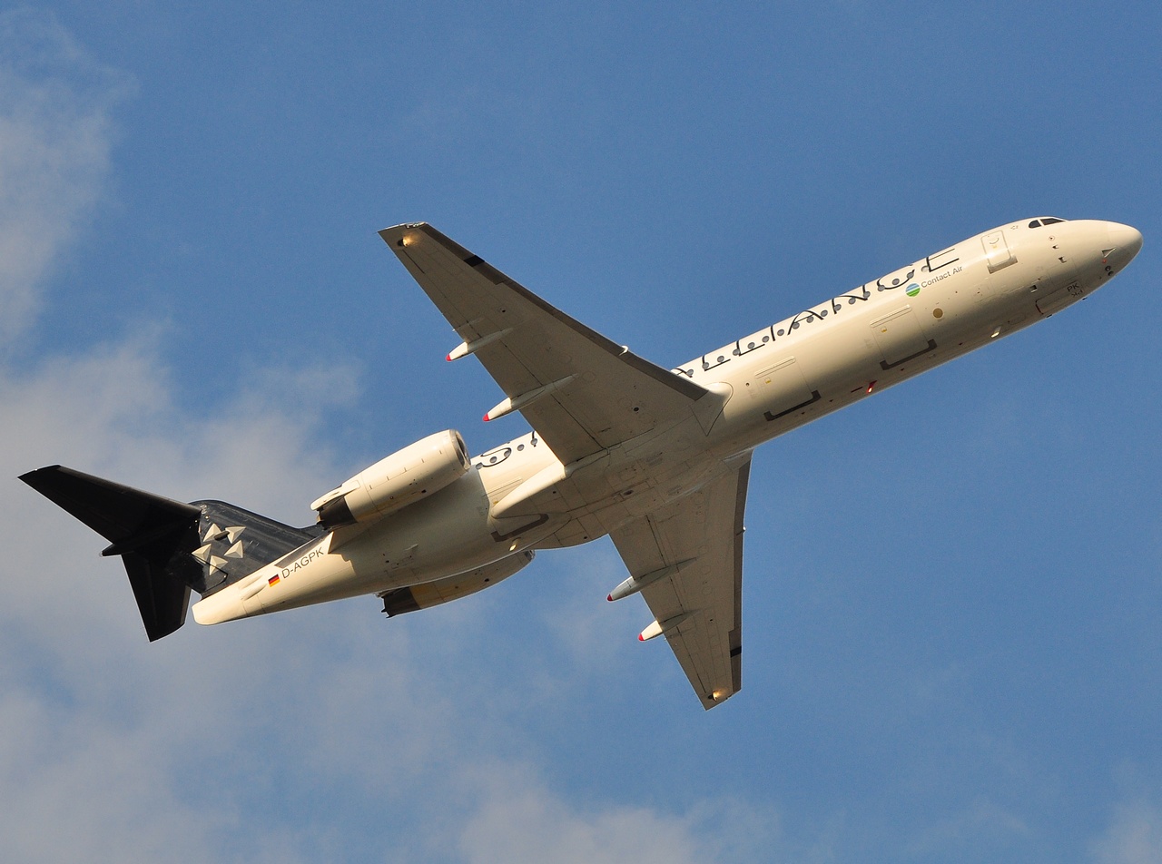 D-AGPK - Fokker 100 - Contact Air - ZRH - 10-04-2010