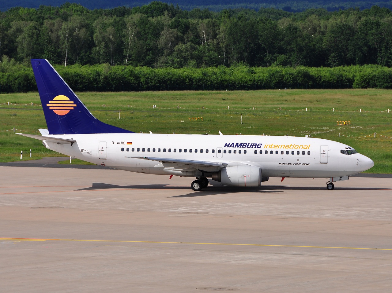D-AHIC - 737-7BK - Hamburg International - CGN - 13-06-2010