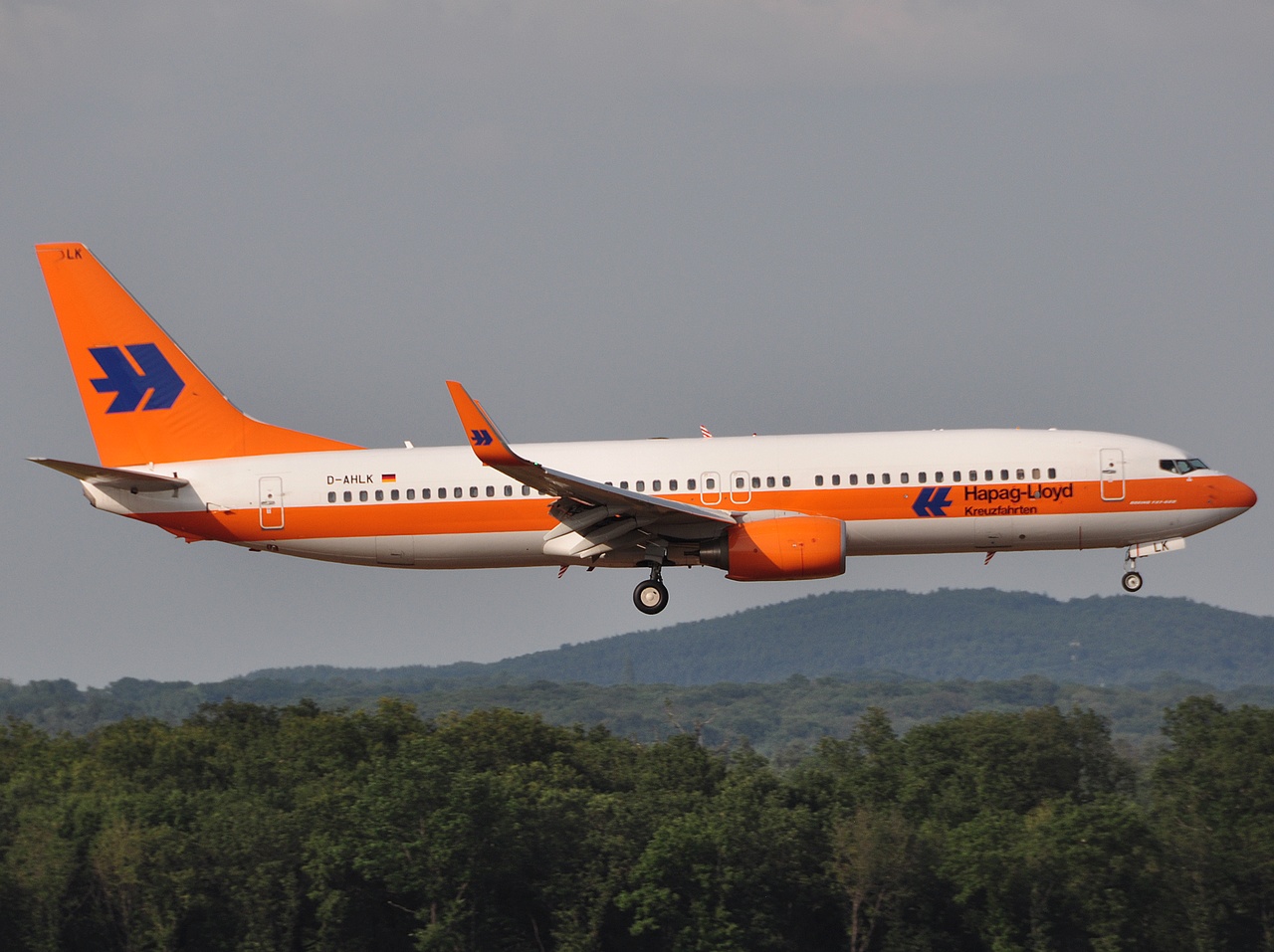 D-AHLK - 737-8K5(WL) - TUIfly - CGN - 10-07-2010