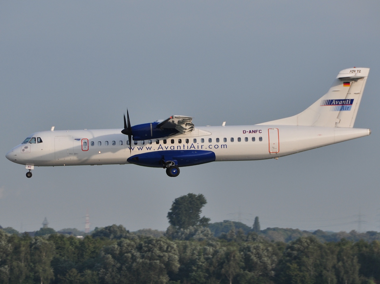 D-ANFC - ATR 72-202 - Avanti Air - DUS - 11-09-2010