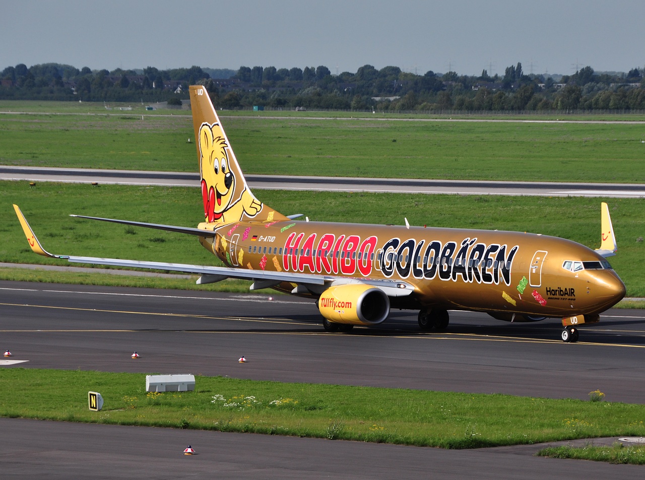D-ATUD - 737-8K5(WL) - TUIfly - DUS - 11-09-2010