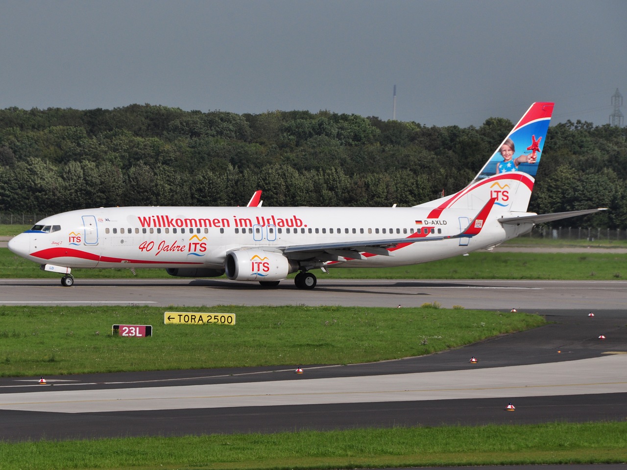 D-AXLD - 737-8FH(WL) - XL Airways Germany - DUS - 11-09-2010c