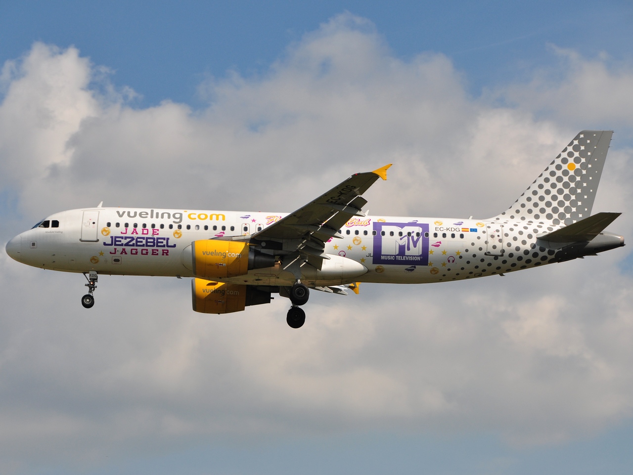 EC-KDG - A320-214 - Vueling - BRU - 04-09-2010
