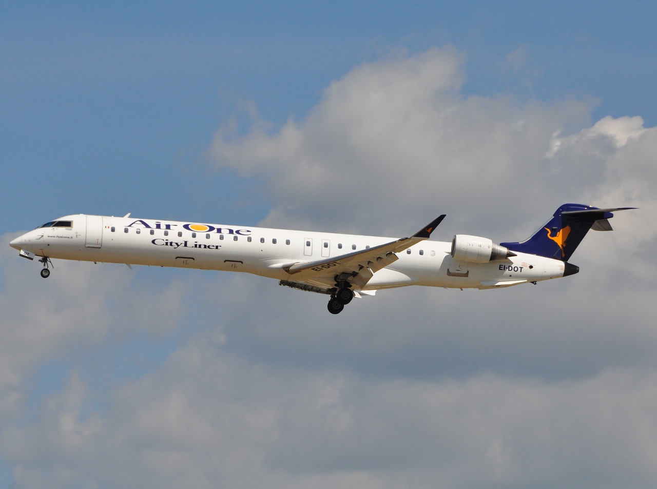 EI-DOT - CRJ-900-ER - Air One CityLiner - FRA - 06-07-2010