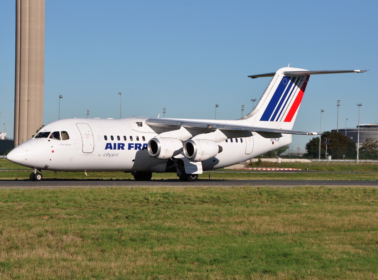 EI-RJP - RJ85 - Air France - CDG - 21-08-2010