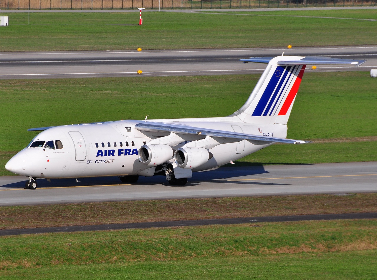 EI-RJX - RJ85 - Air France - ZRH - 11-04-2010